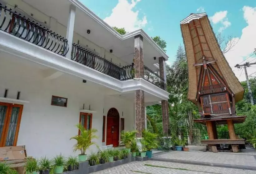 Hotelli Reddoorz At Makale Tana Toraja