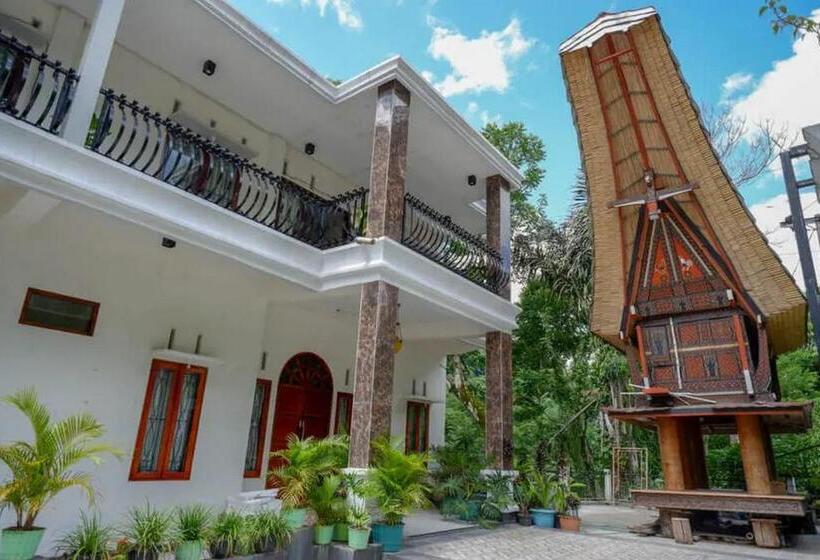 בית מלון כפרי Reddoorz At Makale Tana Toraja