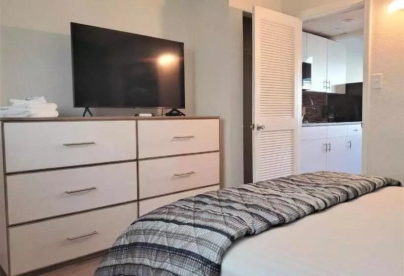 Esplanade Suites   A Sundance Vacations Property