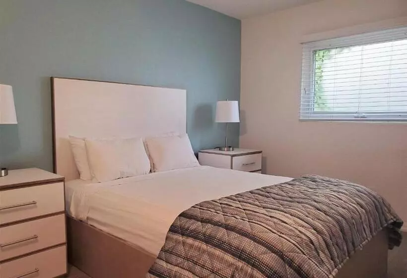 Esplanade Suites   A Sundance Vacations Property