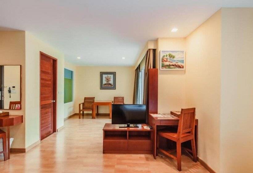 בית מלון כפרי Elite Suites Patong