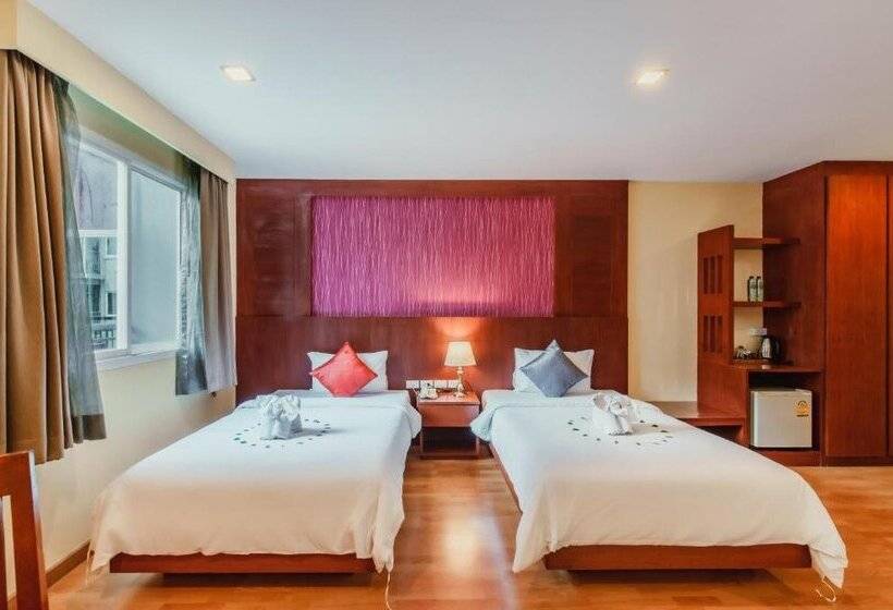 בית מלון כפרי Elite Suites Patong