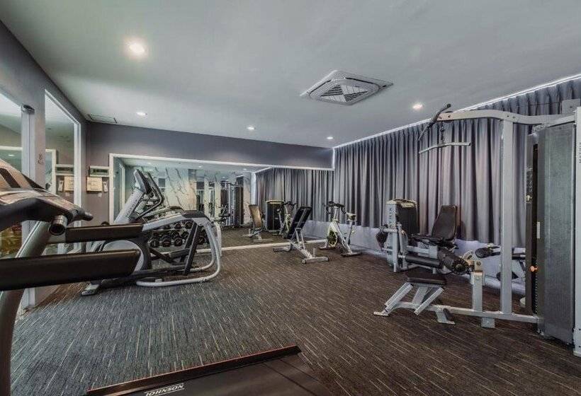 בית מלון כפרי Elite Suites Patong