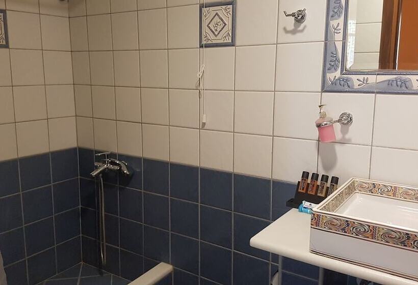 Отель Epavlis Boutique Galaxidi