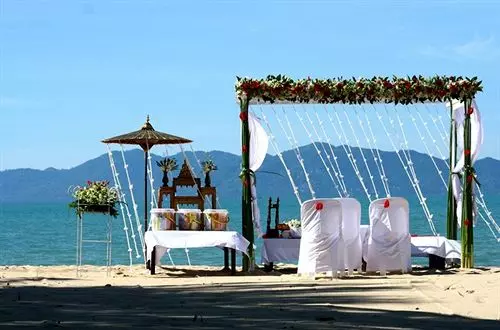 Отель Hutcha Resort