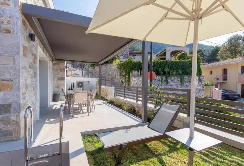 Ntinas Filoxenia Hotel & Spa