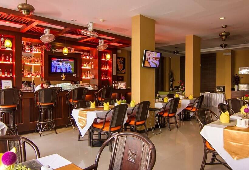 ホテル Patong Hemingway S