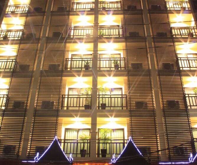 ホテル Patong Hemingway S