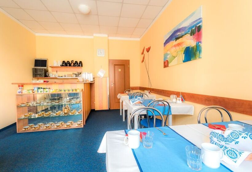 فندق Penzion Fan