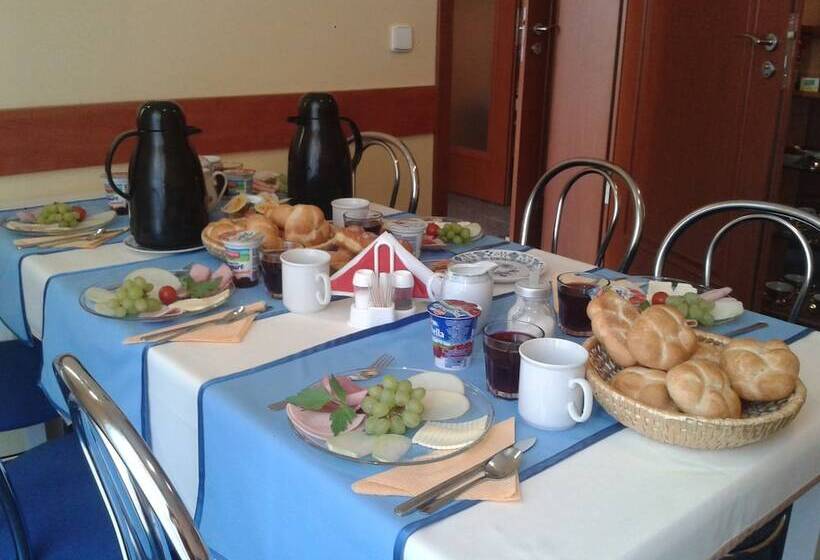 فندق Penzion Fan