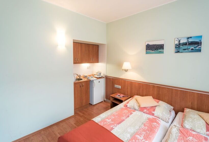 فندق Penzion Fan