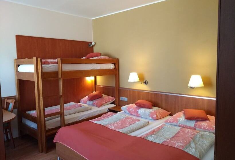 فندق Penzion Fan