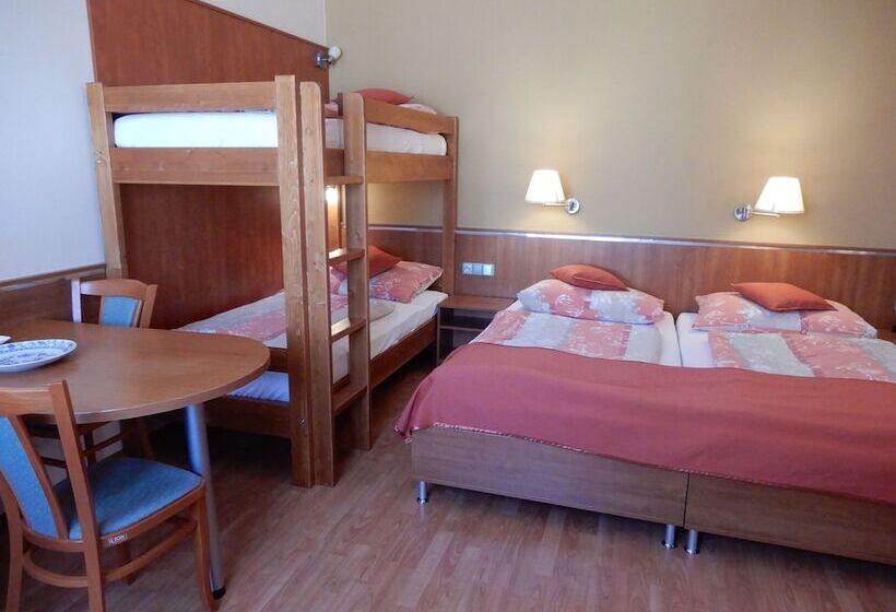 فندق Penzion Fan