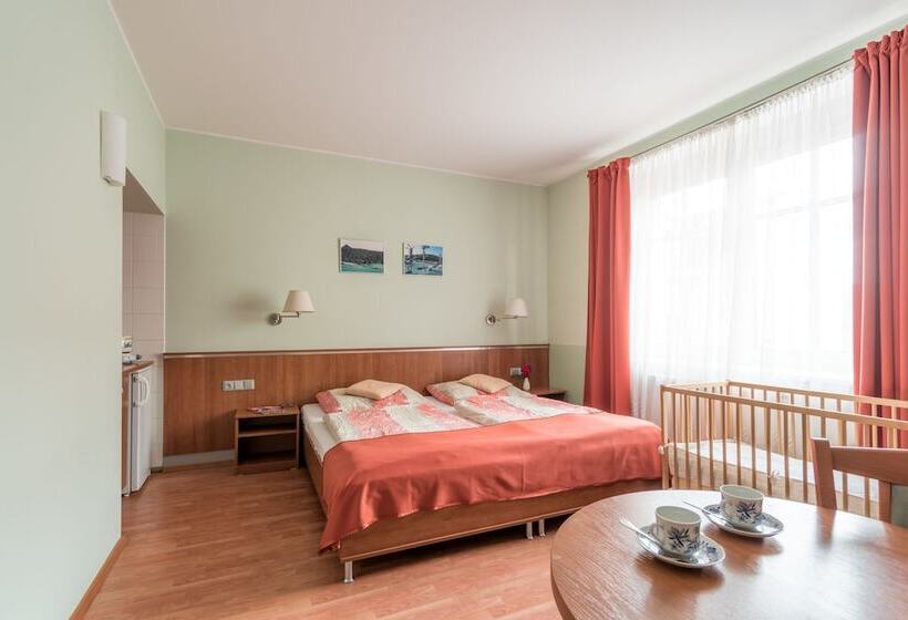 فندق Penzion Fan