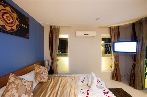 酒店 Rama Kata Beach