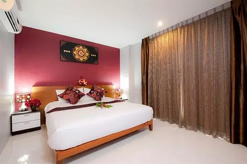 호텔 Rama Kata Beach