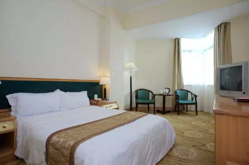 The Overseas Chinese Building Hotel