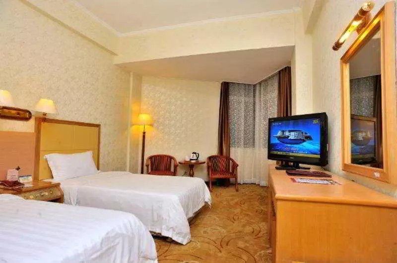 The Overseas Chinese Building Hotel