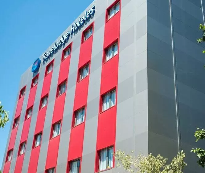 فندق Travelodge Madrid Metropolitano