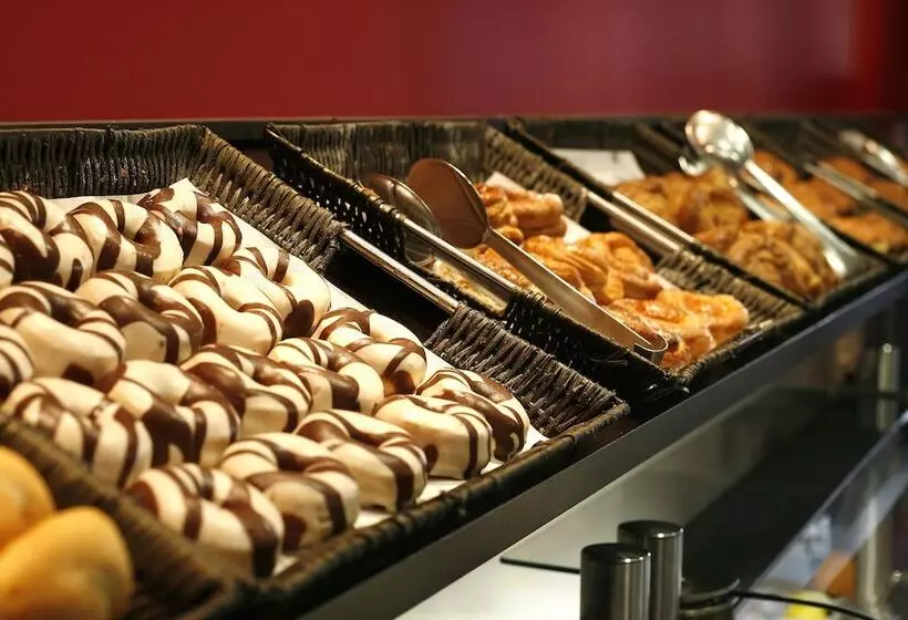 فندق Travelodge Madrid Metropolitano