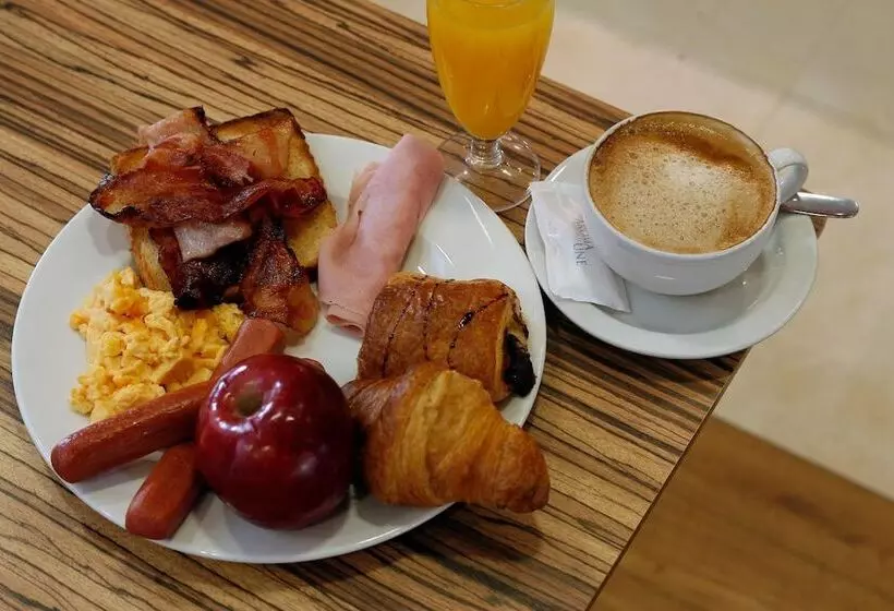 فندق Travelodge Madrid Metropolitano