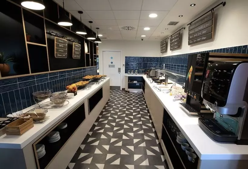 هتل Travelodge Madrid Metropolitano