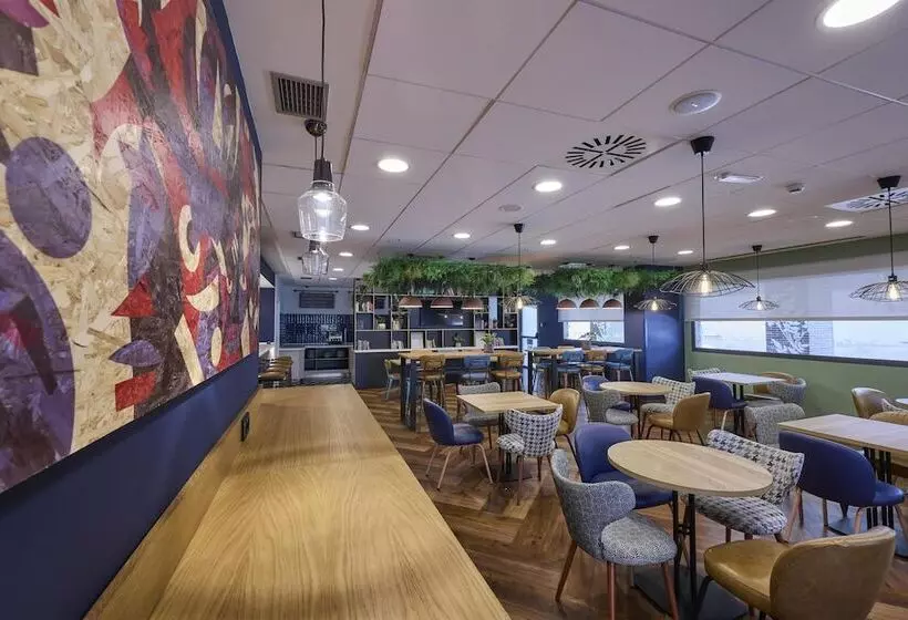 هتل Travelodge Madrid Metropolitano