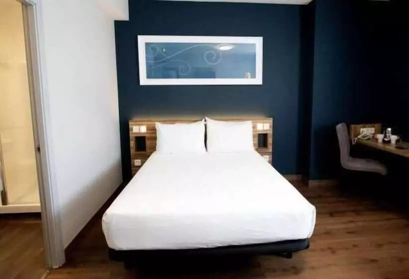 هتل Travelodge Madrid Metropolitano