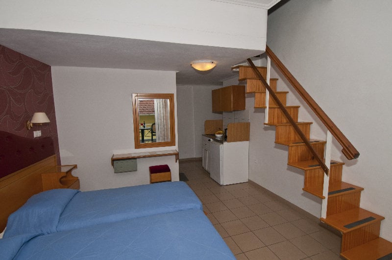 ホテル Yiannis Apartments