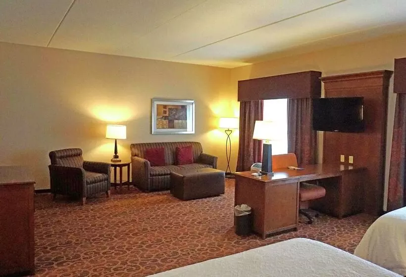 Hampton Inn Waynesburg