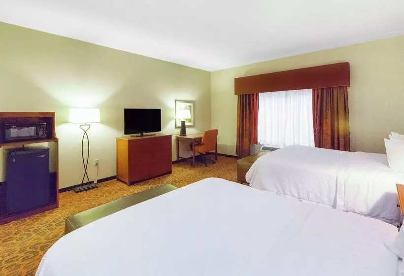 Hampton Inn Waynesburg