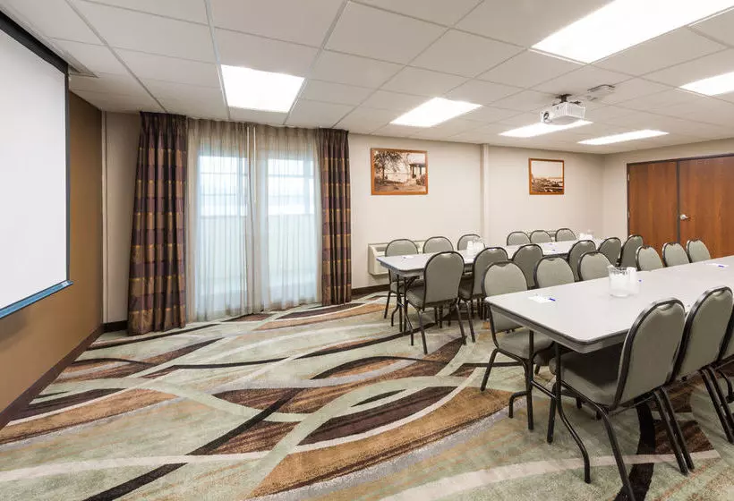 ホテル Baymont By Wyndham Bellevue