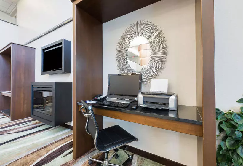 ホテル Baymont By Wyndham Bellevue