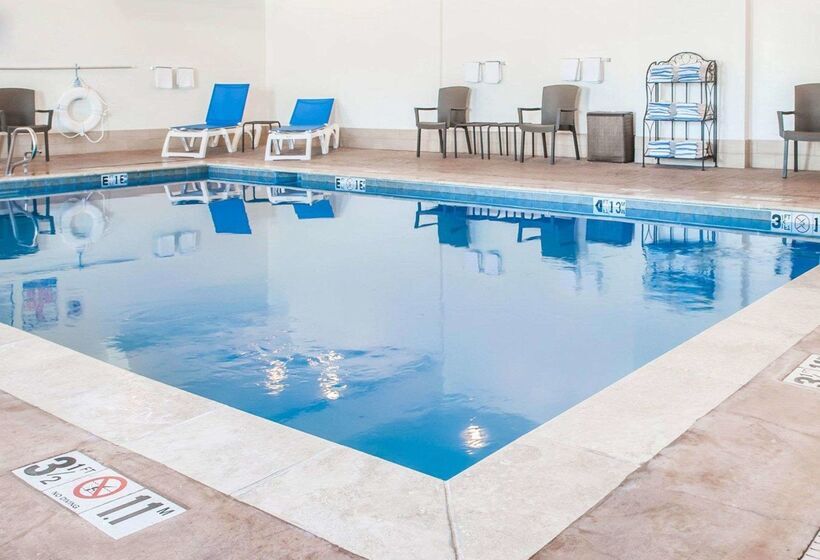 هتل Comfort Suites Farmington