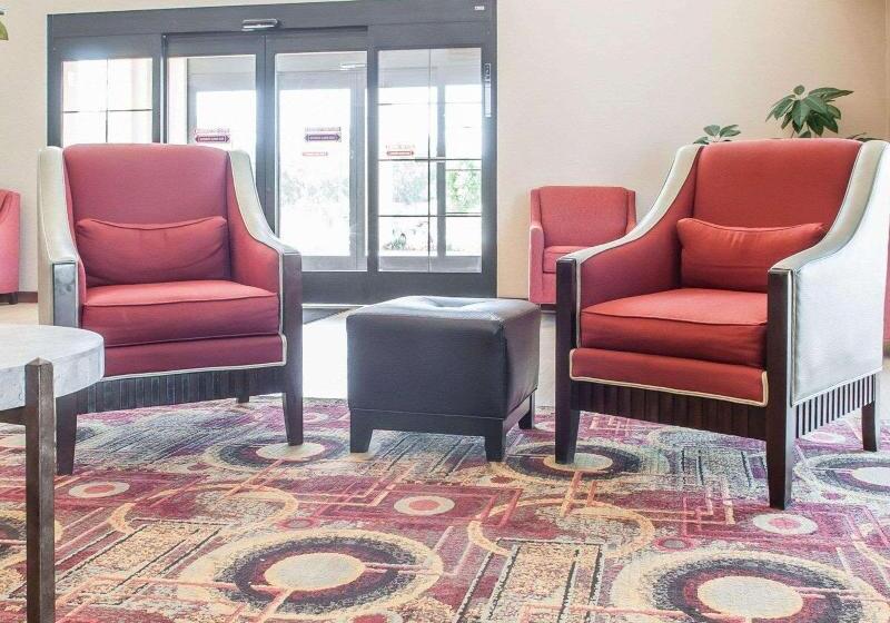 هتل Comfort Suites Farmington