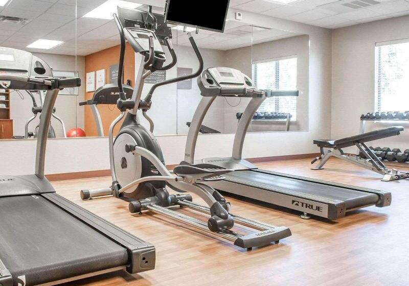 هتل Comfort Suites Farmington