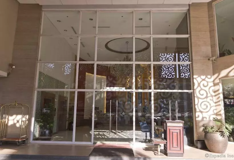 Отель Elizabeth Cebu