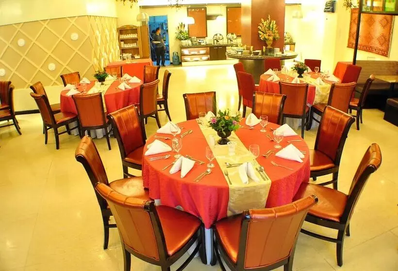 Отель Elizabeth Cebu