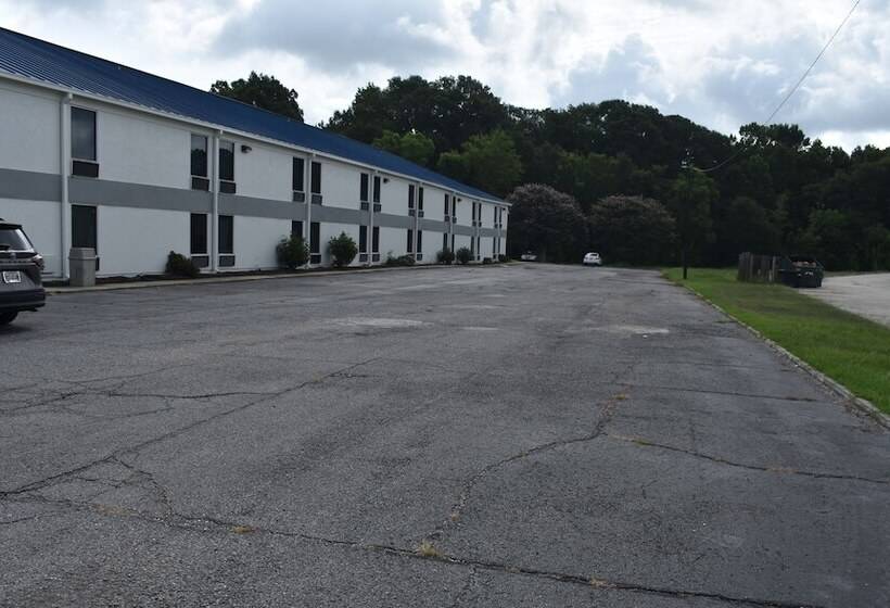 בית מלון כפרי Executive Inn And Suites Baker