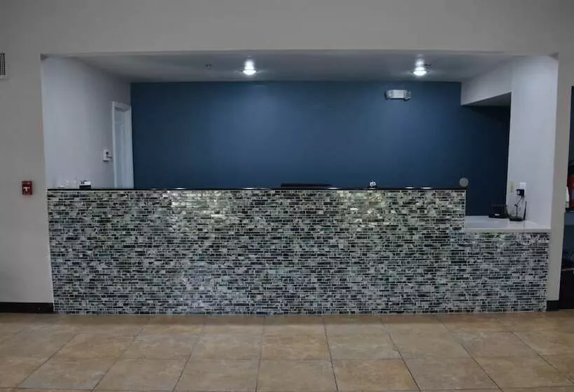 Отель Executive Inn And Suites Baker