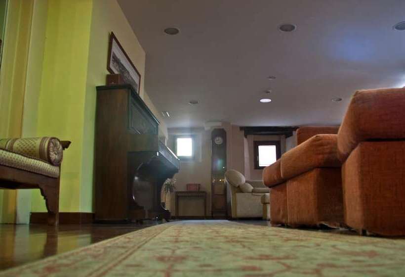 בית מלון כפרי Hospederia Porta Coeli