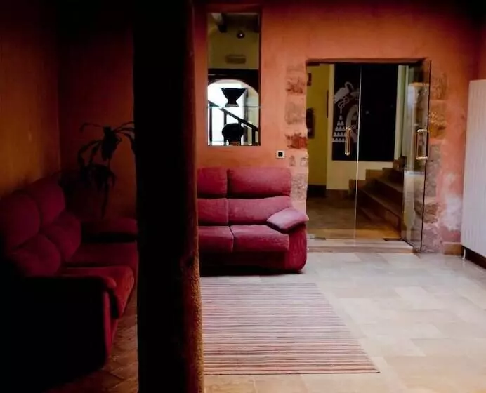 Otel Hospederia Porta Coeli