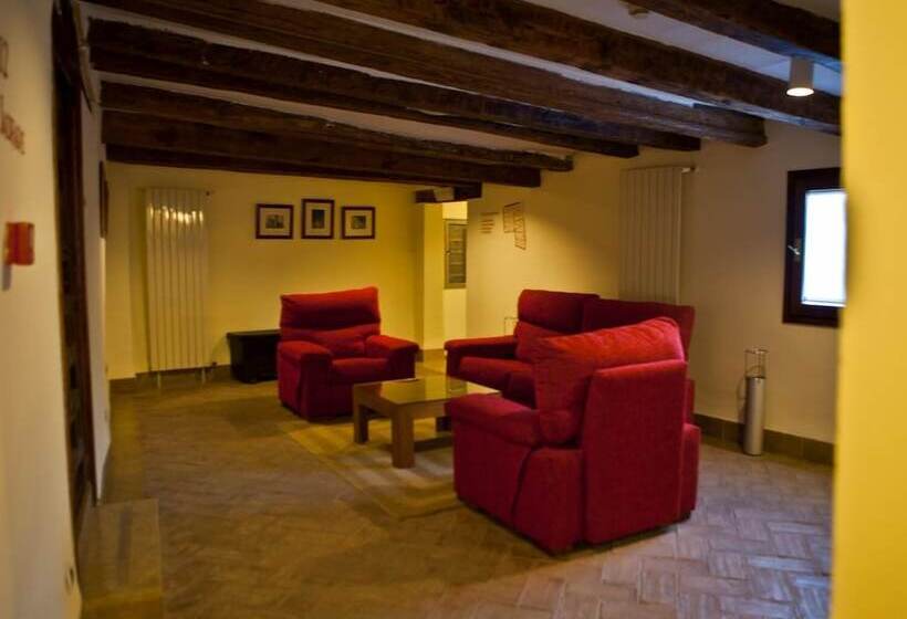 בית מלון כפרי Hospederia Porta Coeli