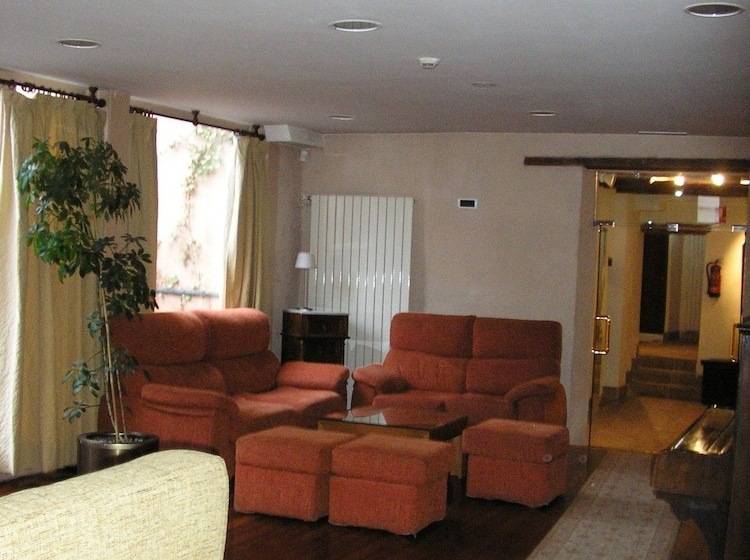 בית מלון כפרי Hospederia Porta Coeli