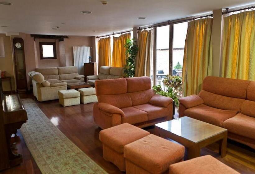 בית מלון כפרי Hospederia Porta Coeli