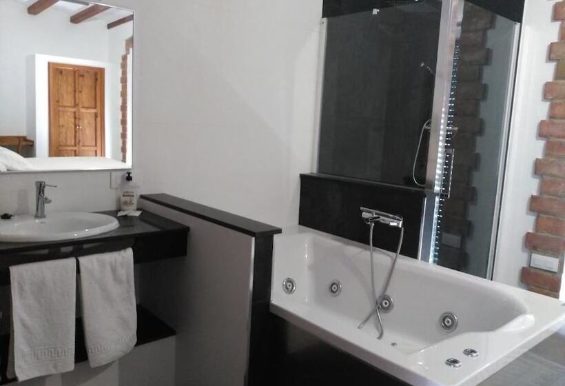 هتل Nou Casablanca