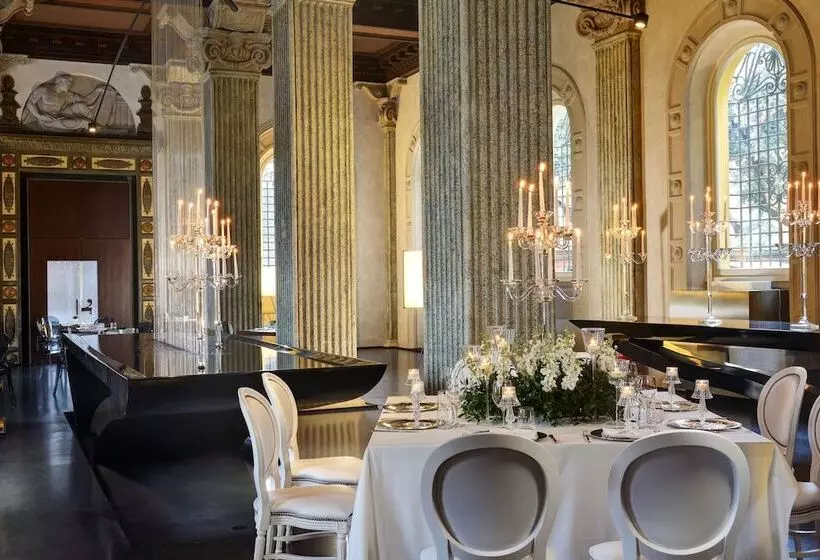 Hotel Palazzo Montemartini Rome, A Radisson Collection