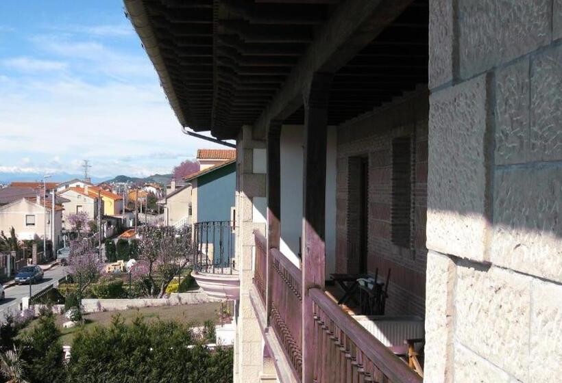 فندق Posada El Jardin De Angela