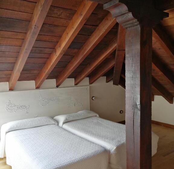 فندق Posada El Jardin De Angela