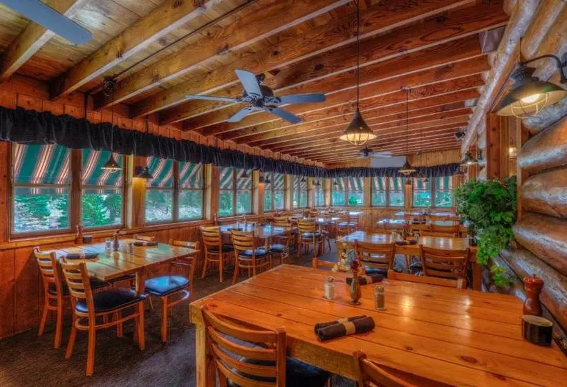 Отель Powder House Lodge